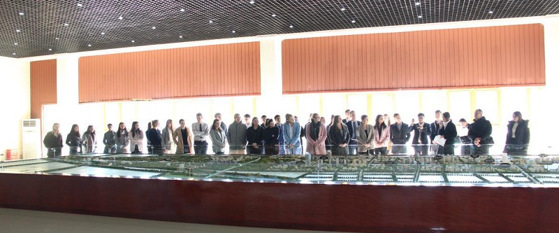 05.jpg